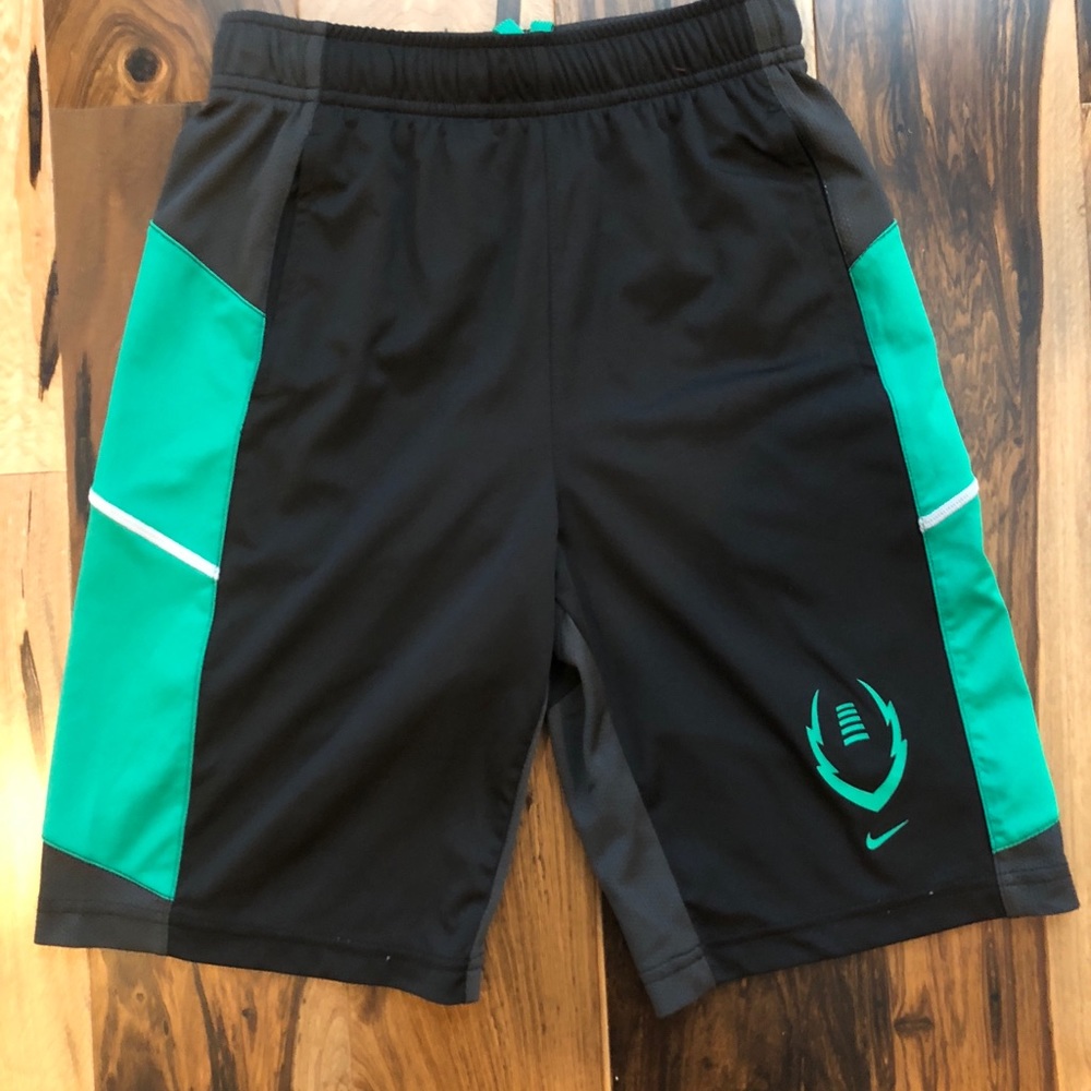 Boys Nike Football Shorts - Sz M